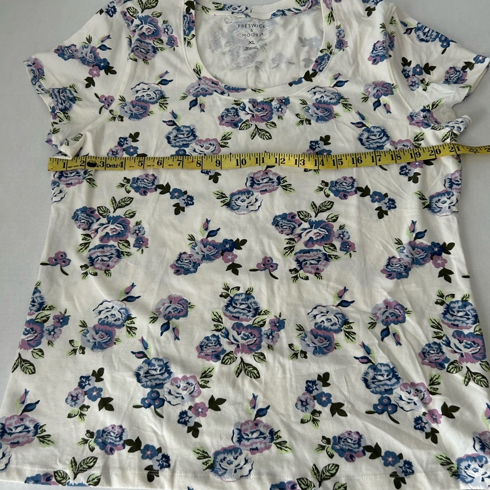 Preswick & Moore Women’s Floral Short Sleeve XL